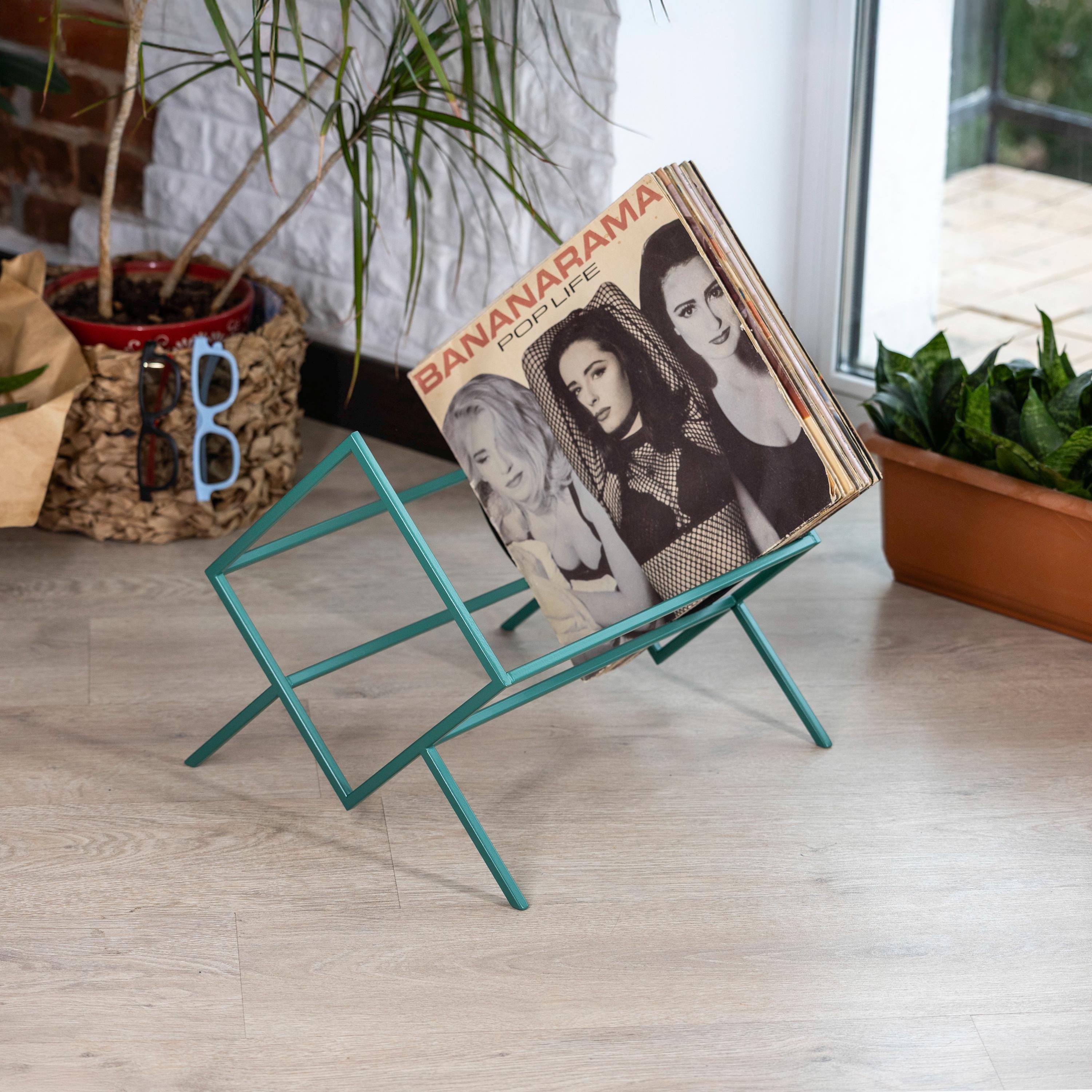 Handmade Metal Vinyl Record Holder: Minimalist LP Storage - Modern Music Decor