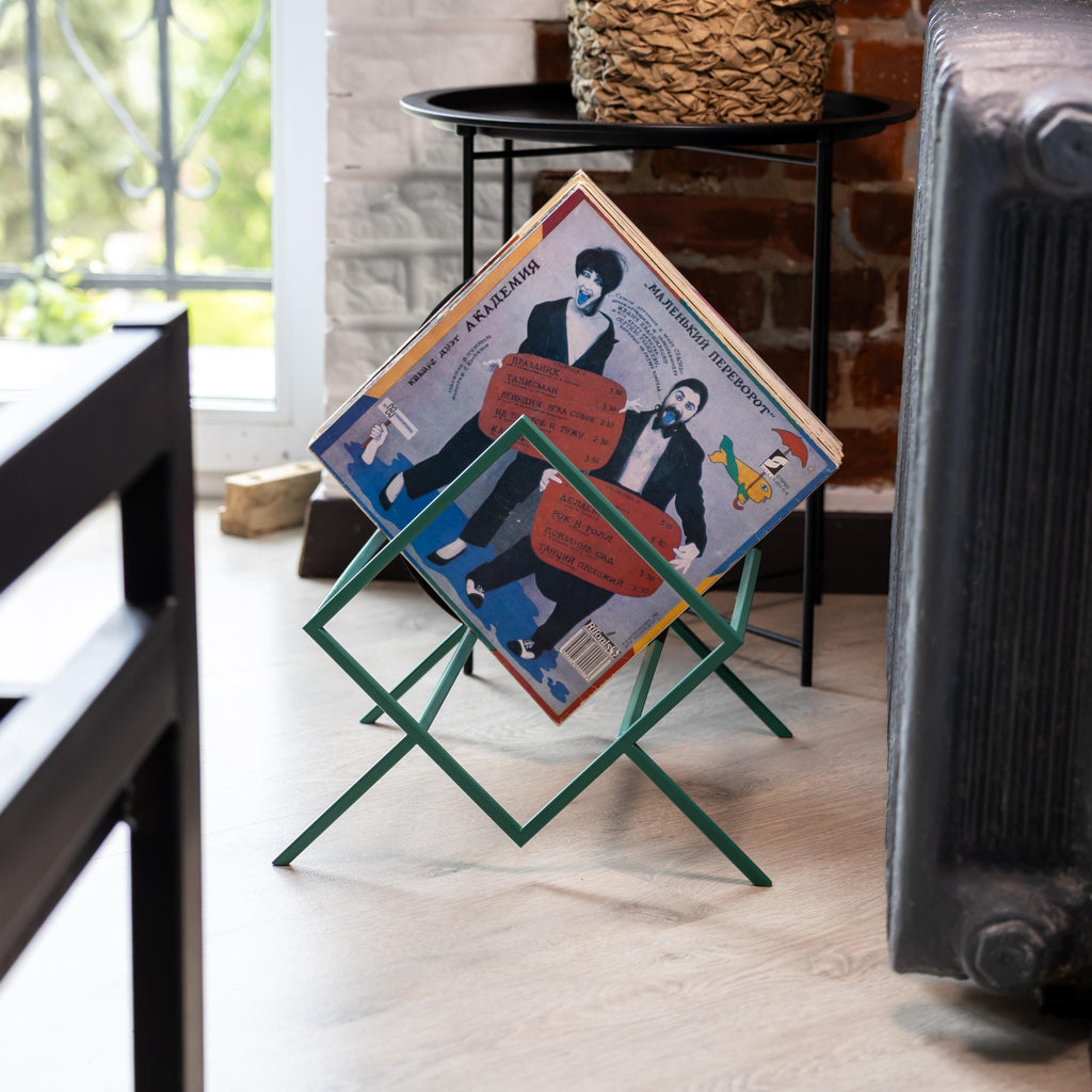 Handmade Metal Vinyl Record Holder: Minimalist LP Storage - Modern Music Decor