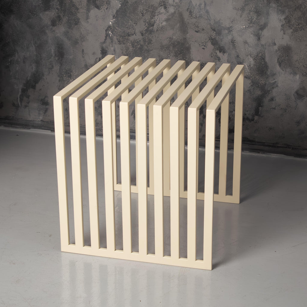Small Metal Plant Stand, Handmade Modern Plant Table for Indoor Plants & Apartments
